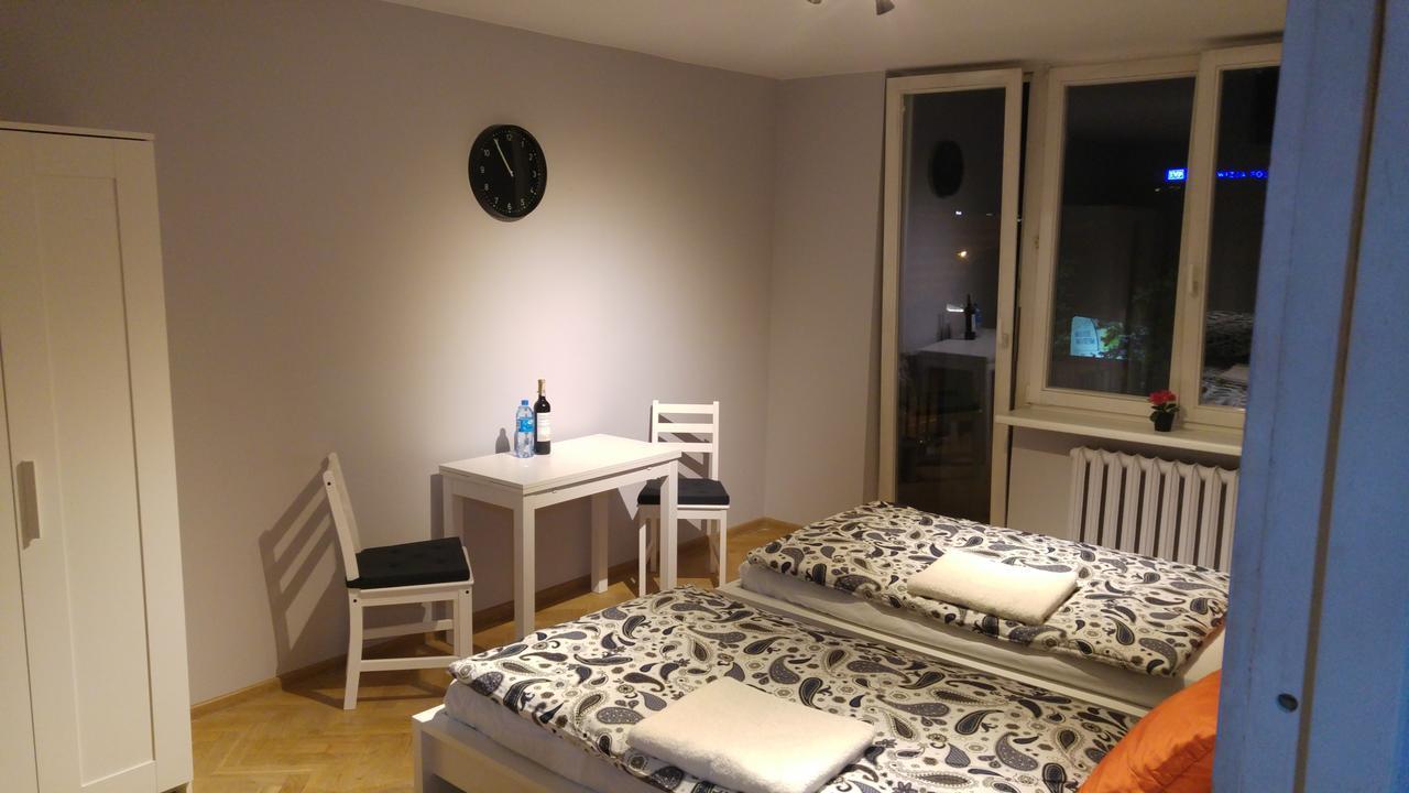 Rent0Nline Niepodleglosci Rooms Metro 바르샤바 외부 사진